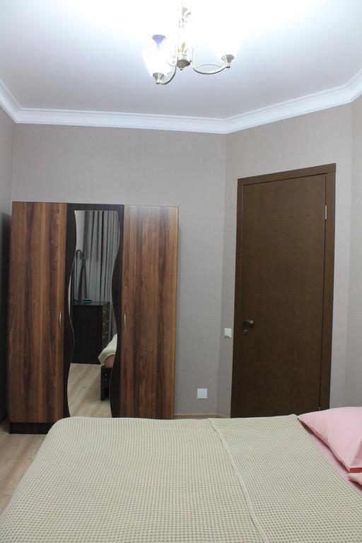 Berapartment With Mountain View Batumi Exterior foto